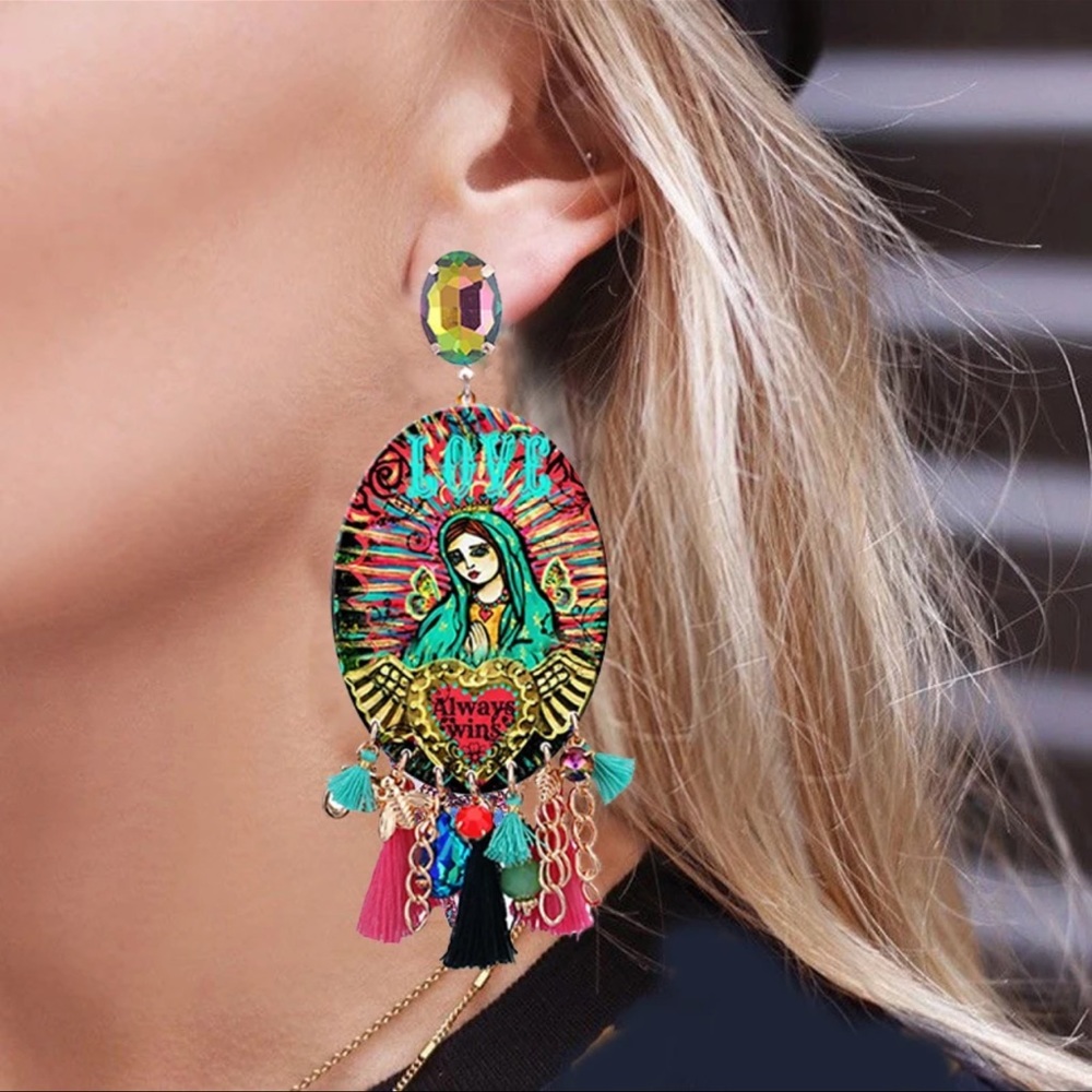 Unbelievable virgin Mary earrings, handmade.